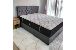 Υφασμάτινο κρεβάτι Otis  καπιτονέ ελληνικής κατασκευής 